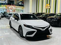 تۆیۆتا کامری